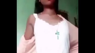 cute hindi girl exposing her amazing figurs