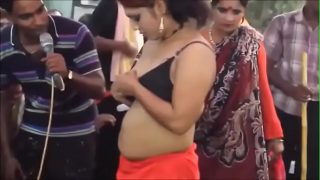 Real Mujra dirty dance
